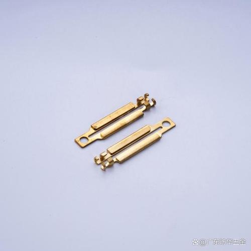 五金冲压件是许多工业产品中不可或缺的基础部件,从家用电器内部的